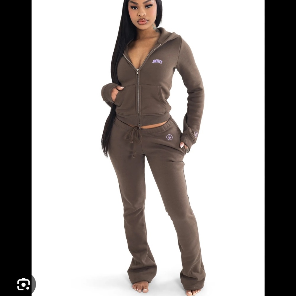 Body By Tracy Backshot Sweatpants Set